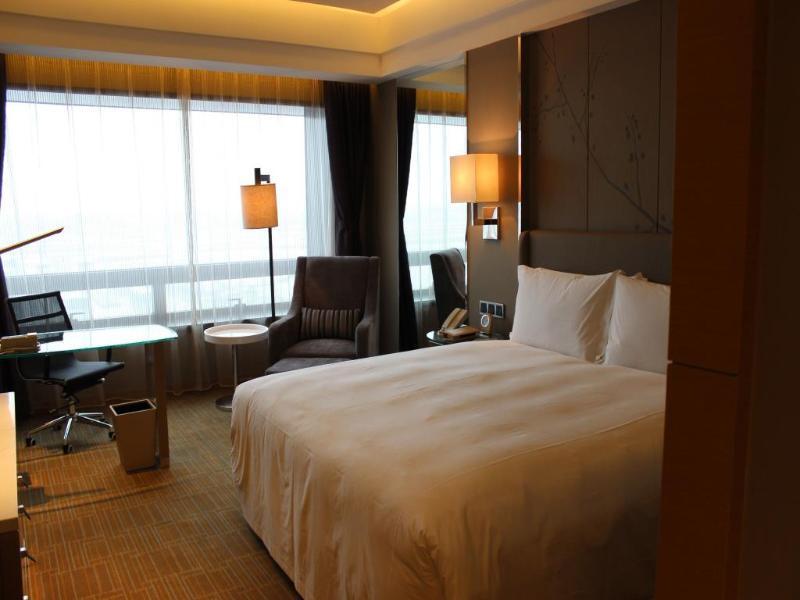 Boyue Shanghai Hongqiao Airport Hotel - Air China Exteriör bild